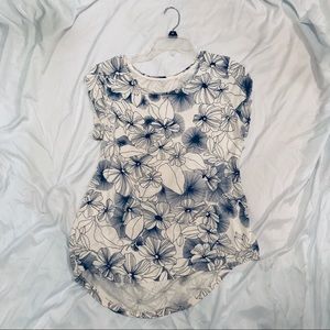 GAP Luxe Floral Top! 🌸